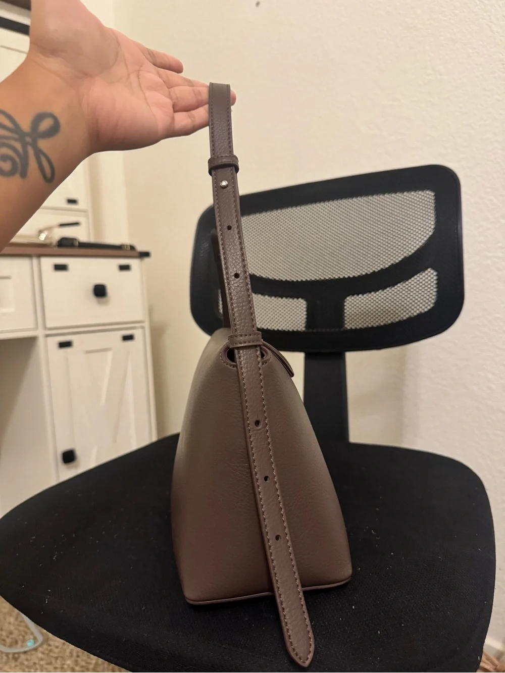 Hudson Shoulder Bag in Espresso Brown
